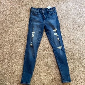 Abercrombie & Fitch skinny jeans with rips
